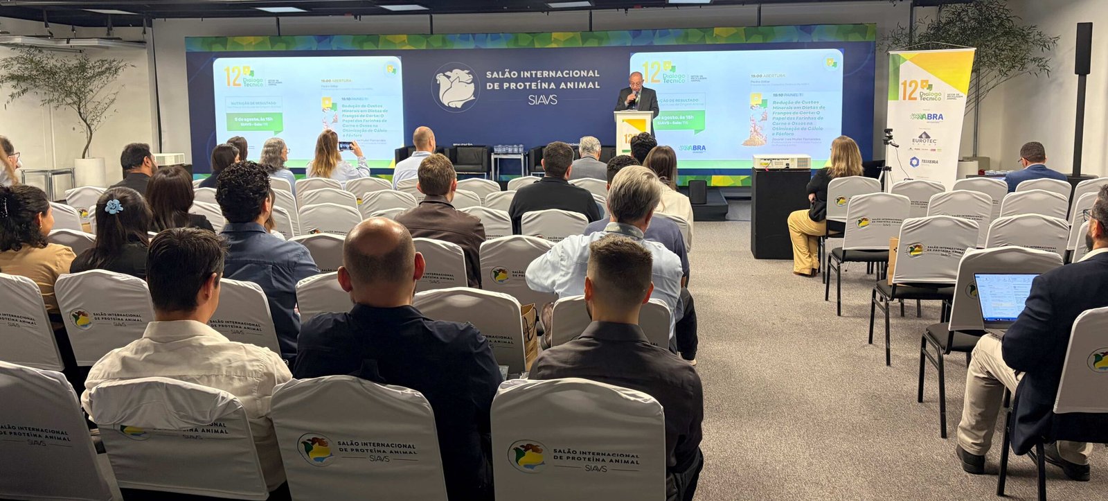 12º Diálogo Técnico debate eficiência nutricional e avanços regulatórios no SIAVS 2026